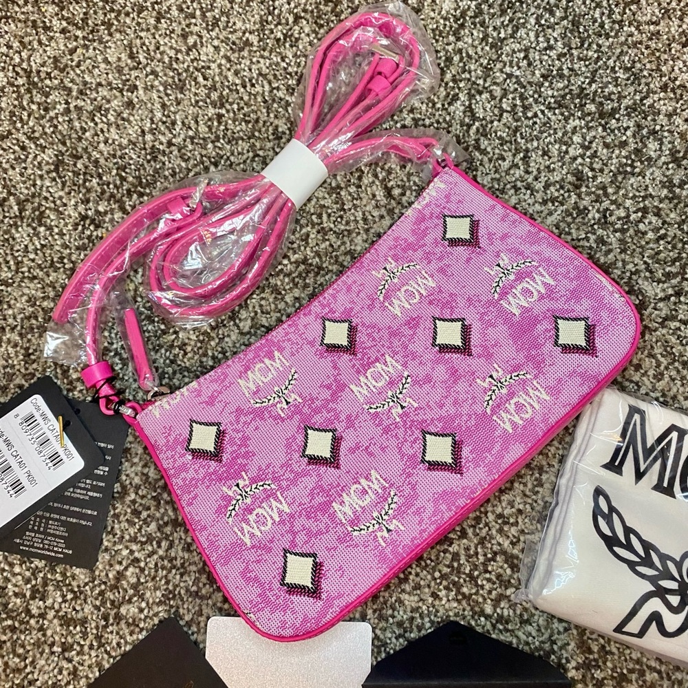 NEW!! MCM Pink Vintage Monogram Jacquard Aren Mini Shoulder Bag - Picture 5 of 14